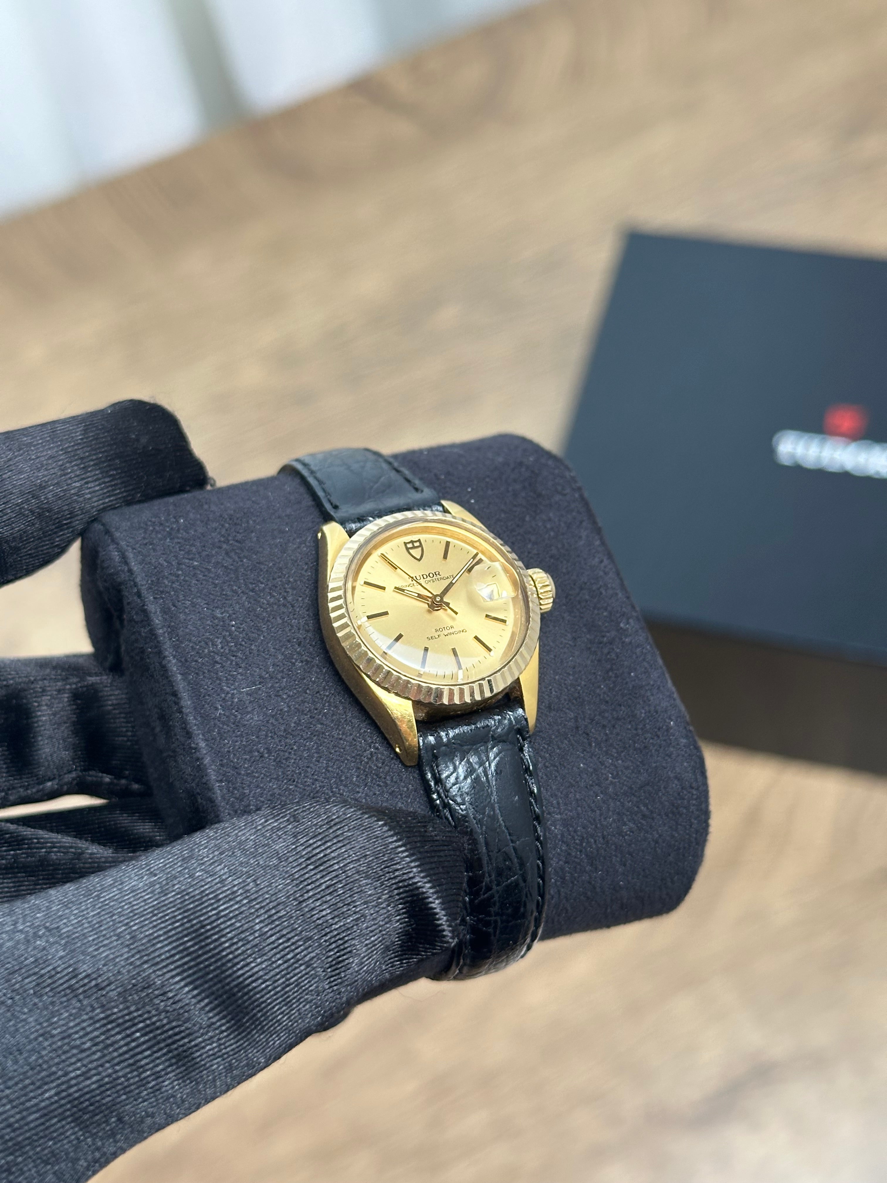 Tudor Princess Oysterdate 26mm - Gold