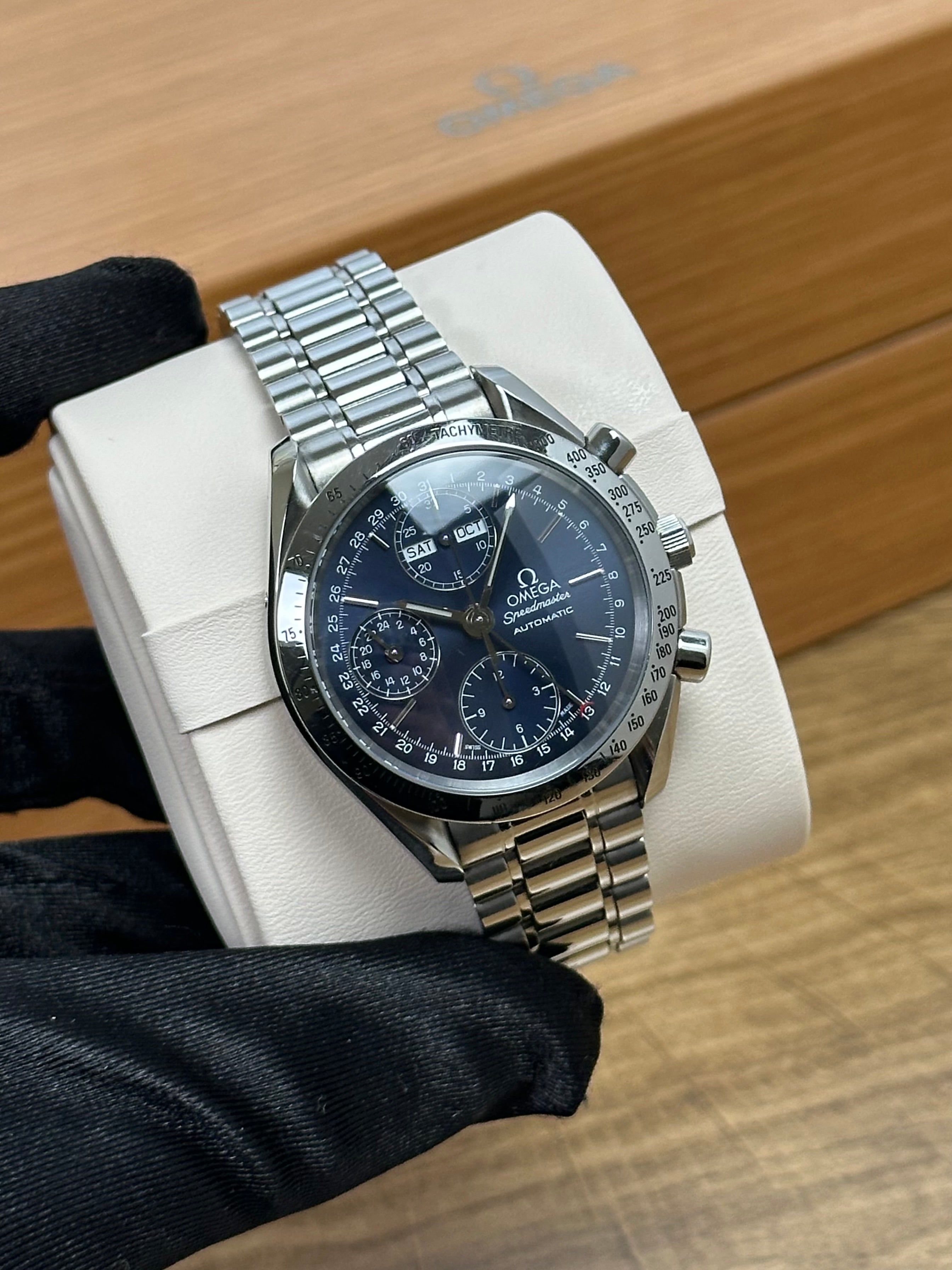 Omega Speedmaster Day-Date 39mm