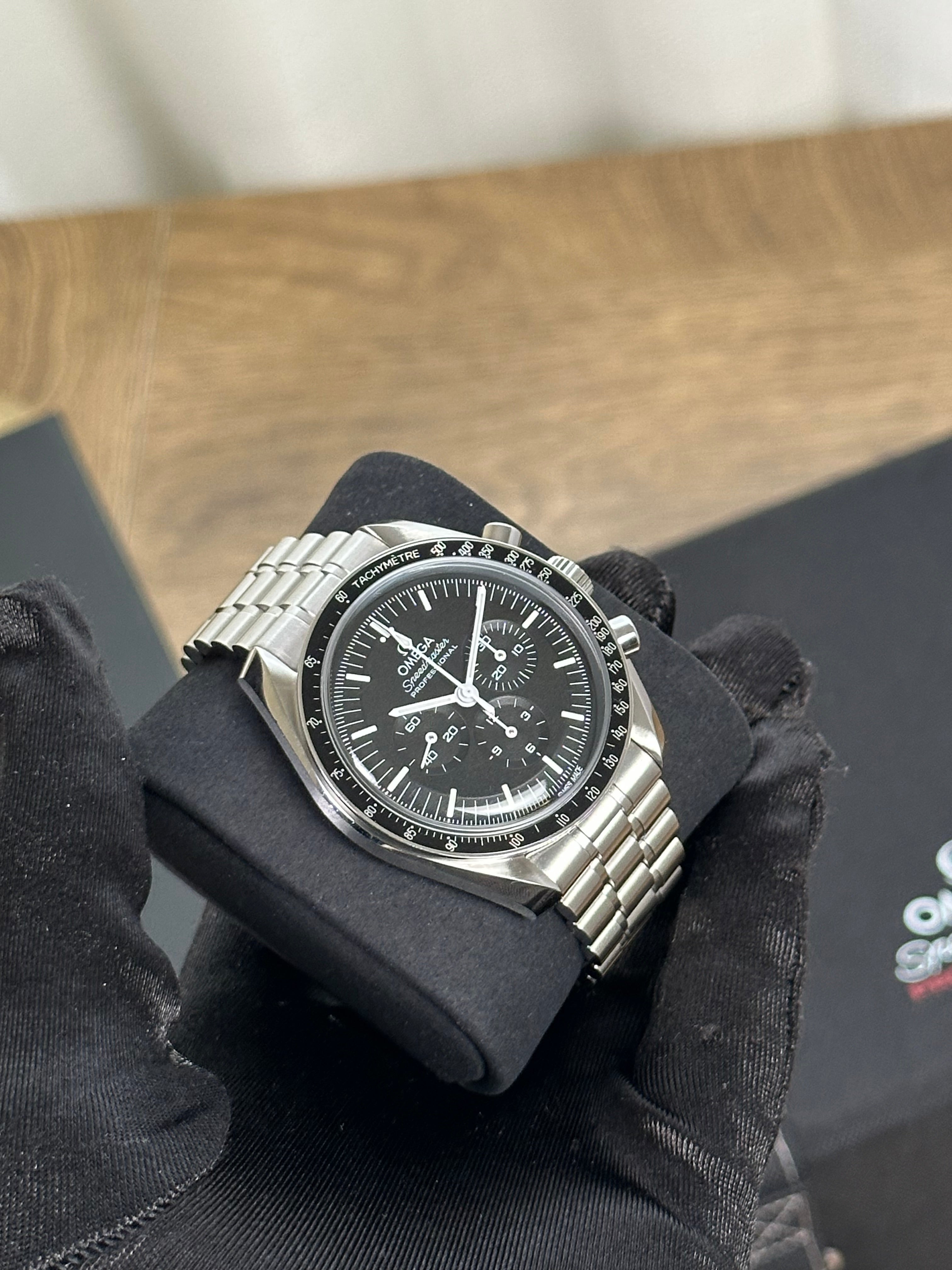Omega Speedmaster Moonwatch Professional - Hesalite