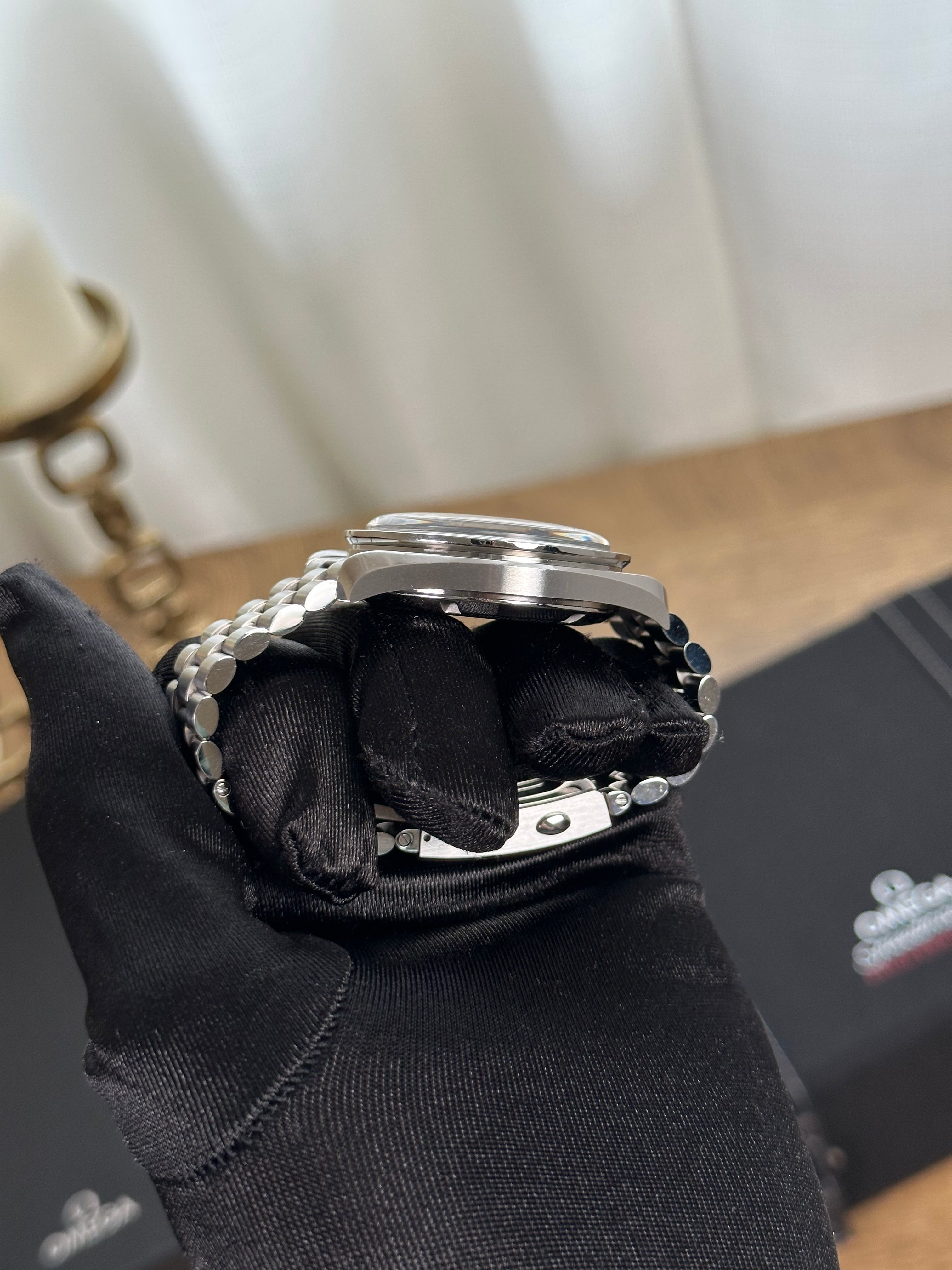 Omega Speedmaster Moonwatch Professional - Hesalite