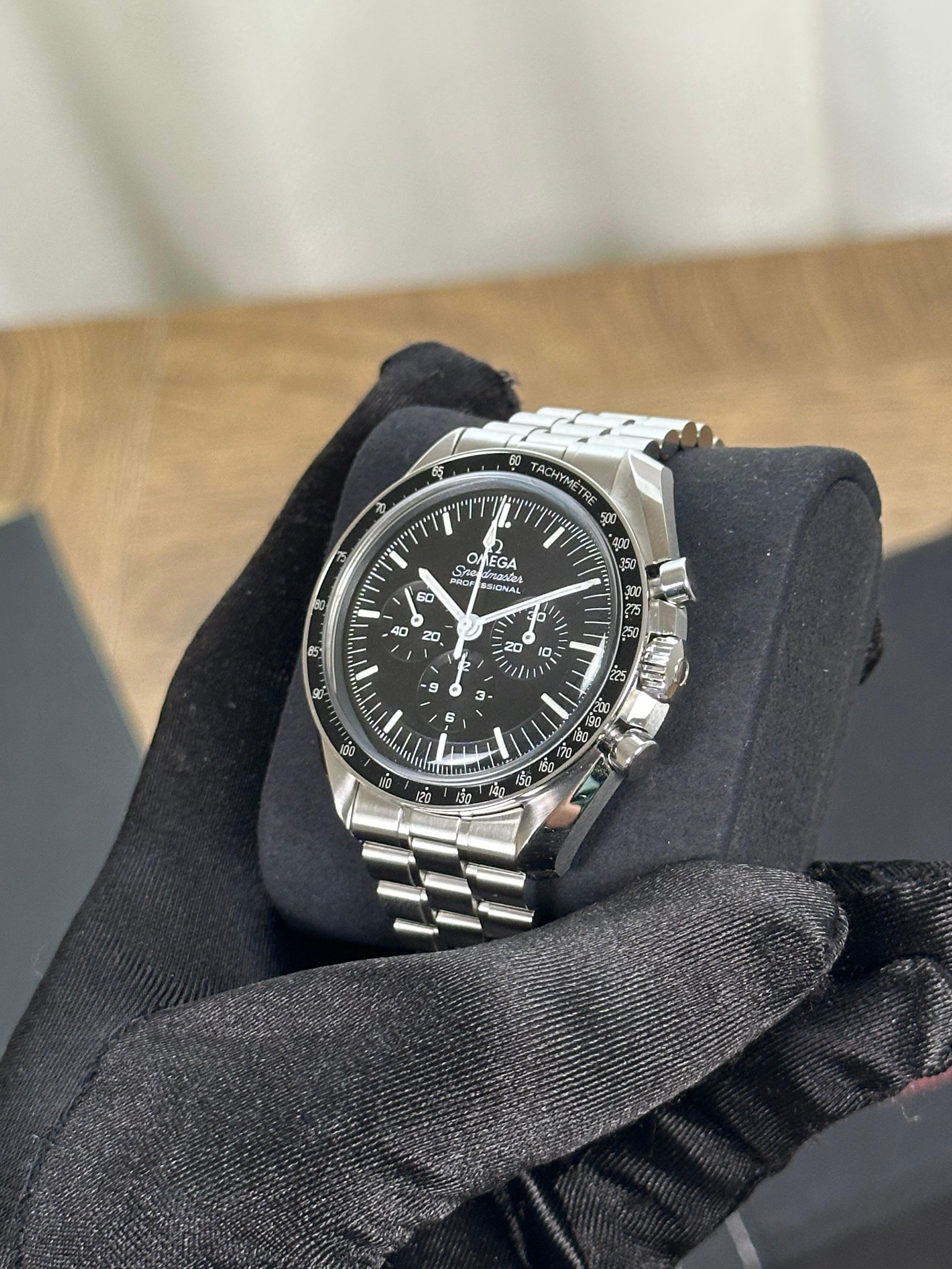 Omega Speedmaster Moonwatch Professional - Hesalite
