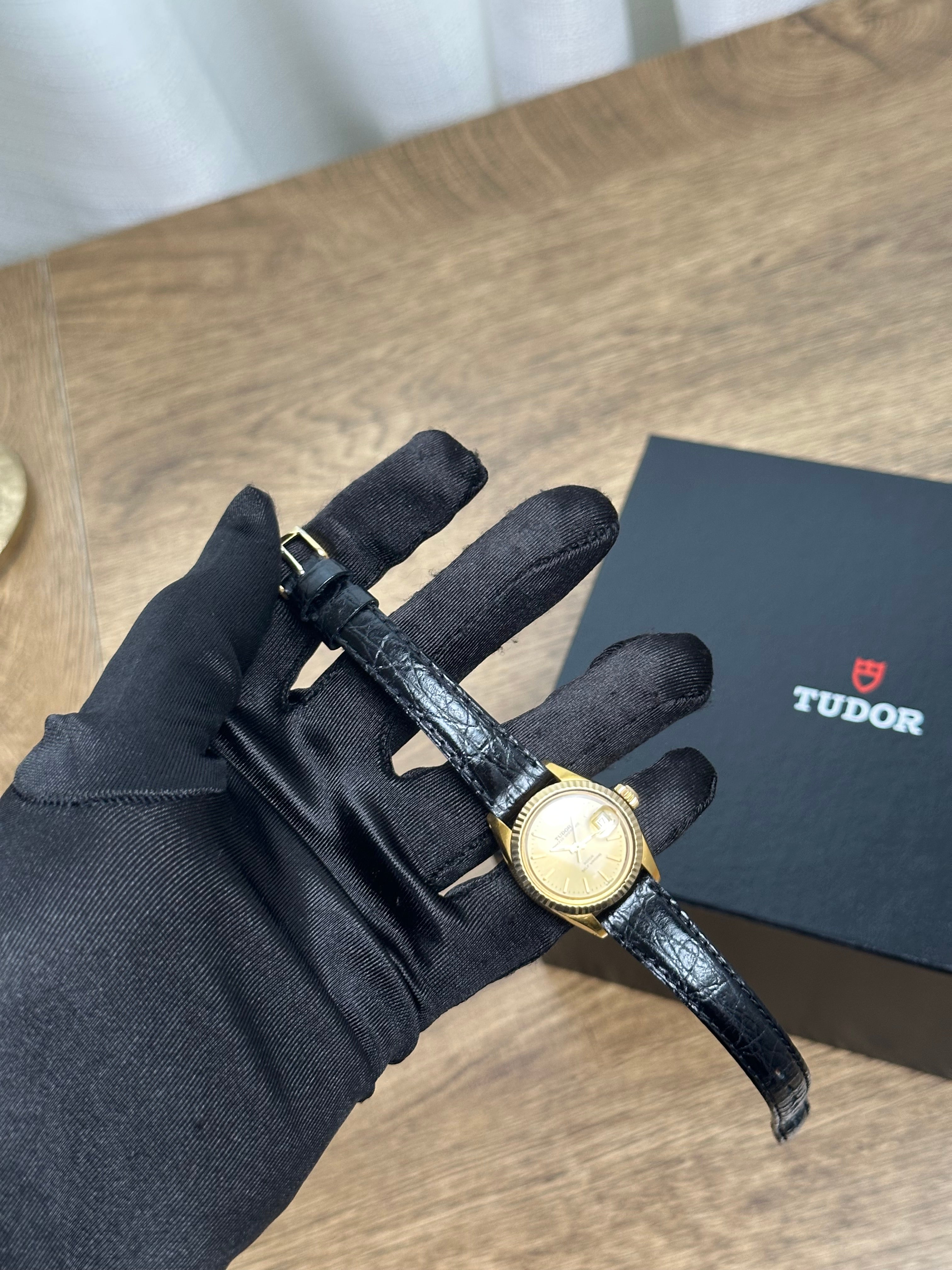 Tudor Princess Oysterdate 26mm - Gold