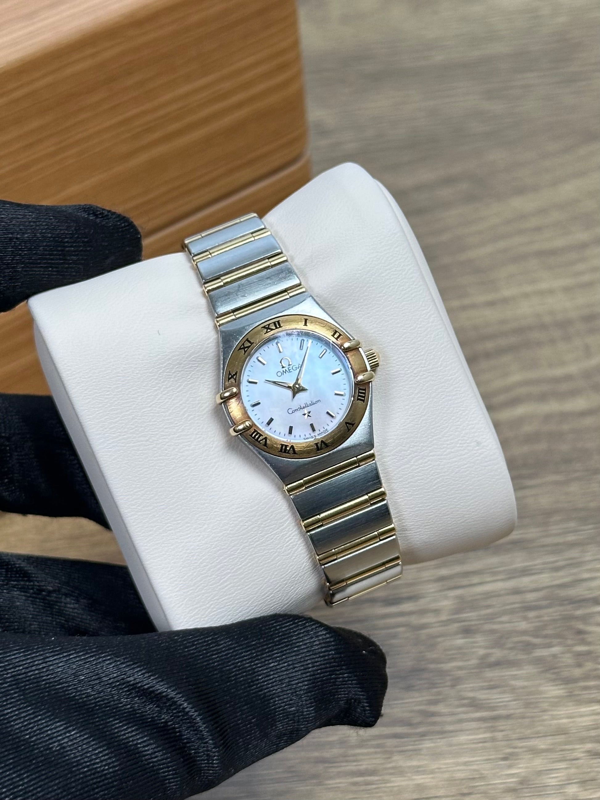 Omega Constellation 24mm - Two-tone MOP dial